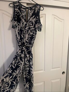 Mlle Gabrielle Navy & White Botanical Cold-Shoulder Jumpsuit